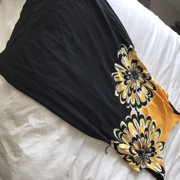 Casual feel , Occasion Dress ,great for guest at spring wedding . - Picture 5 of 7